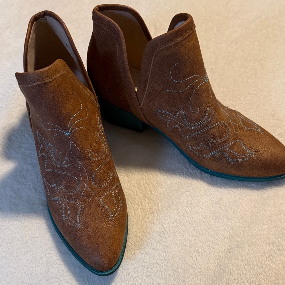 Jolimall Embroidered Brown Ankle Booties